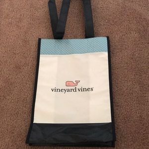 Vineyard Vines reusable bag 🦋